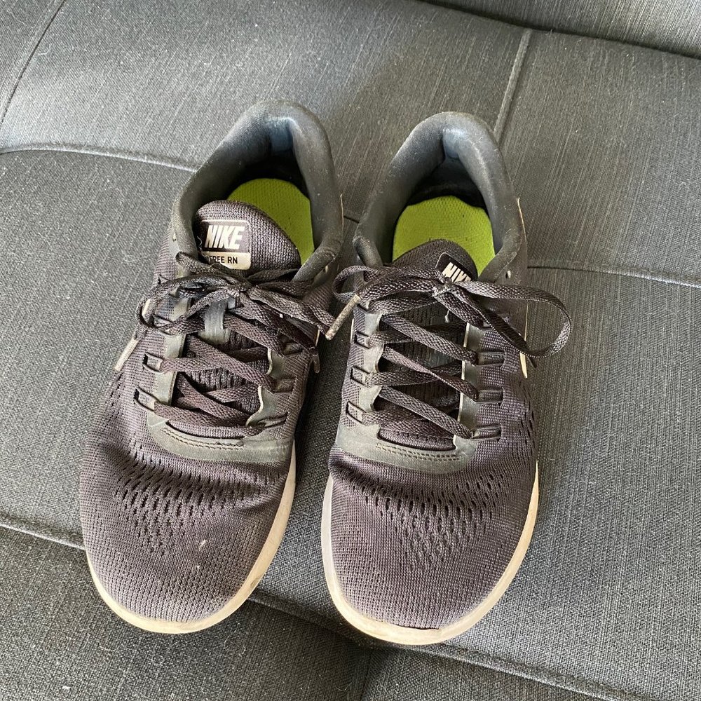 Size 8 - Nike Free RN Black Women's - 831509-001 - Free & Flexible